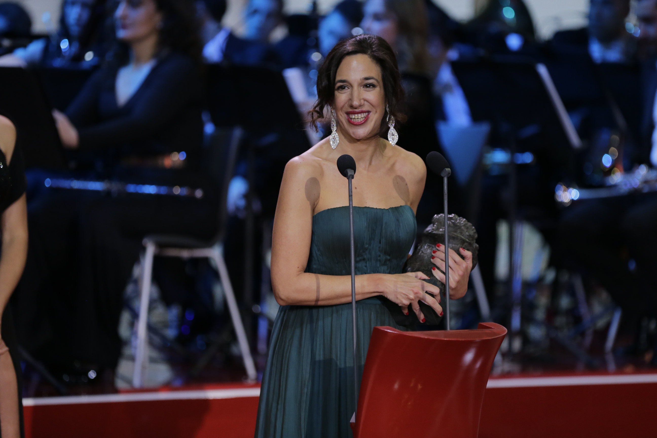 La productora de Tarde para la ira, Beatris Bodegas, recoge el Goya a Mejor Película. Foto: ©Miguel Córdoba