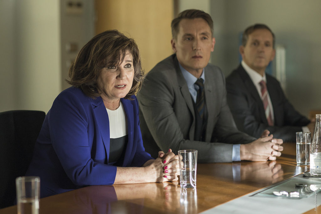 En El Punto De Mira Los Protagonistas De El Reino Premios Goya 2022