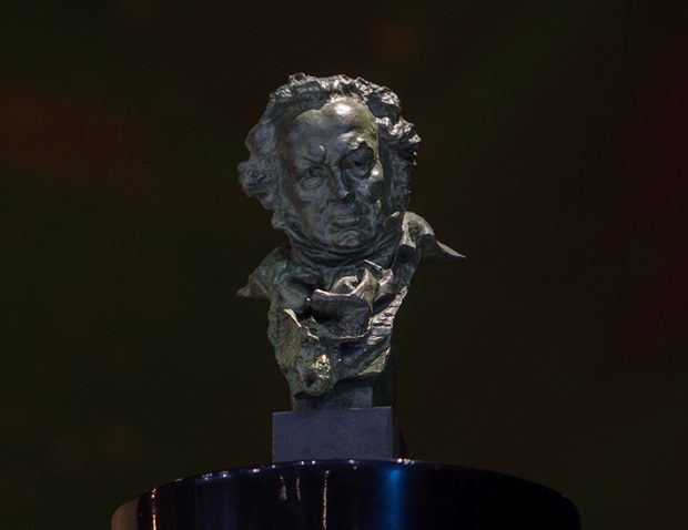 La estatuilla de los premios Goya es un plagio y de mala calidad – HERALDO  SANITARIO y POLÍTICO – SATÍRICO DE OREGÓN